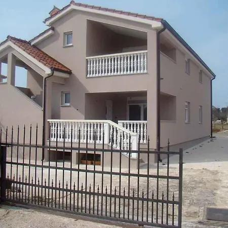 House And Apt. In Pula/istrien 27345 Дом отдыха Пула